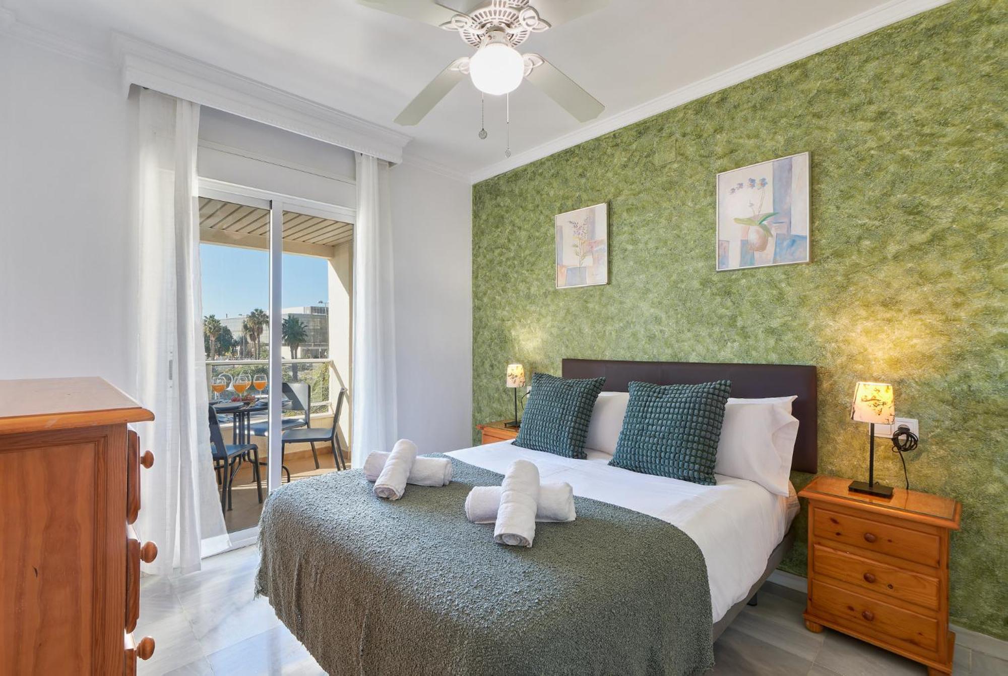 Pacifico Playa Apartment Malaga Bagian luar foto